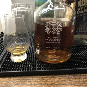 Lágrimas de Dolores Añejo