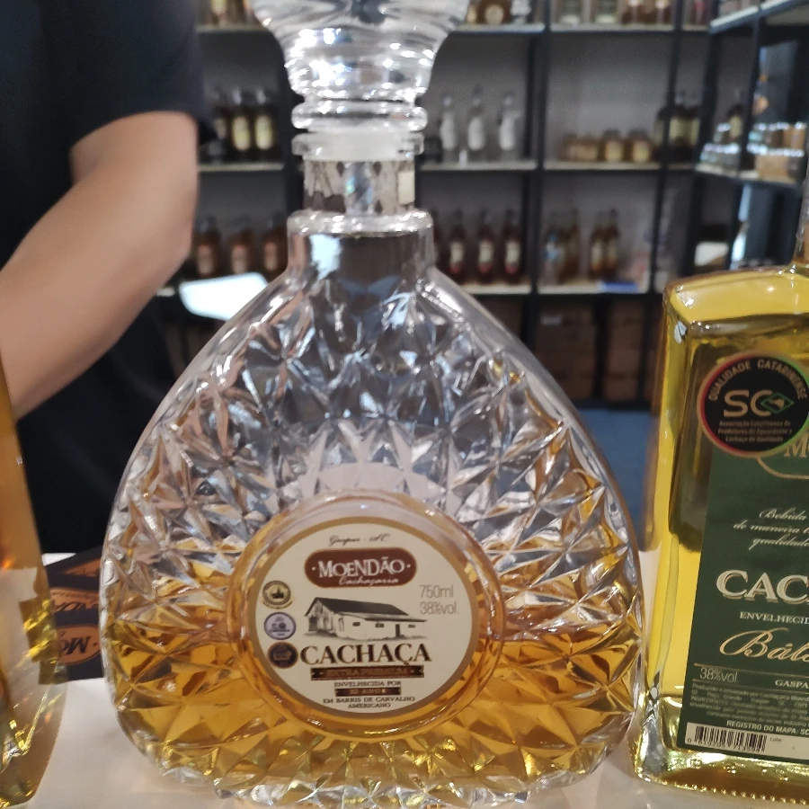 CACHAÇA MOENDÃO PREMIUM RESERVA 10 ANOS