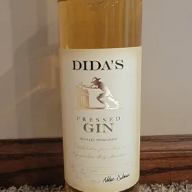 Dida's Pressed Gin