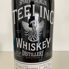Teeling Whiskey : Distillery Exclusive - Finish Chestnut