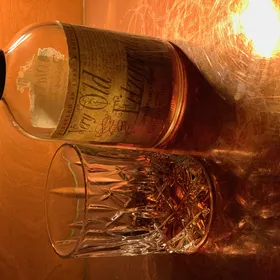 Very Old Fitzgerald 1945 Bonded 8 Year old