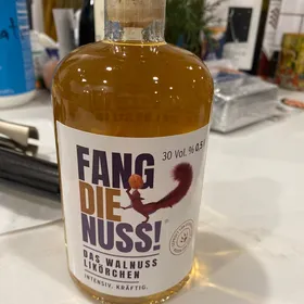 Fang Die Nuss