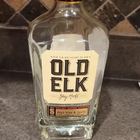Ray's Proprietary Old Elk Straight Bourbon Whiskey

"Fear the Frenchie"