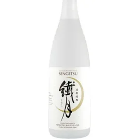 Sengutsu Kawabe Kome Shochu (White Bottle)