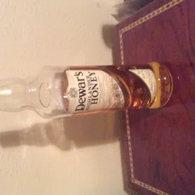 Dewar's Highlander Honey