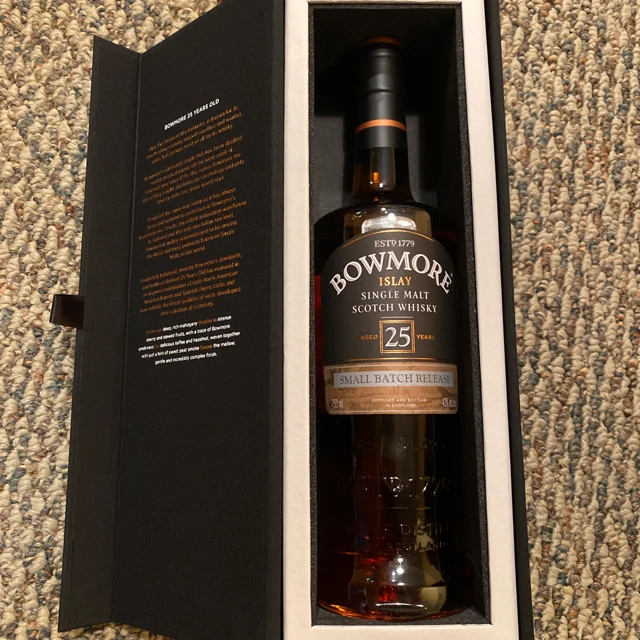 Bowmore 25 Year Small Batch Reserve