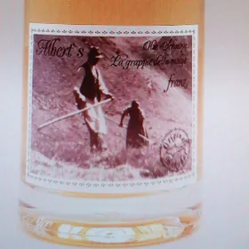 Alberts Regiohof Berg Hai Franz Almschnaps