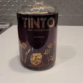 Tinto Red Premium Gin