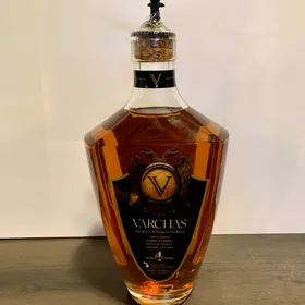 Varchas Straight Bourbon Whiskey