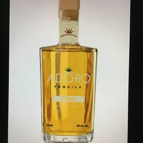 Adoro Tequila Añejo