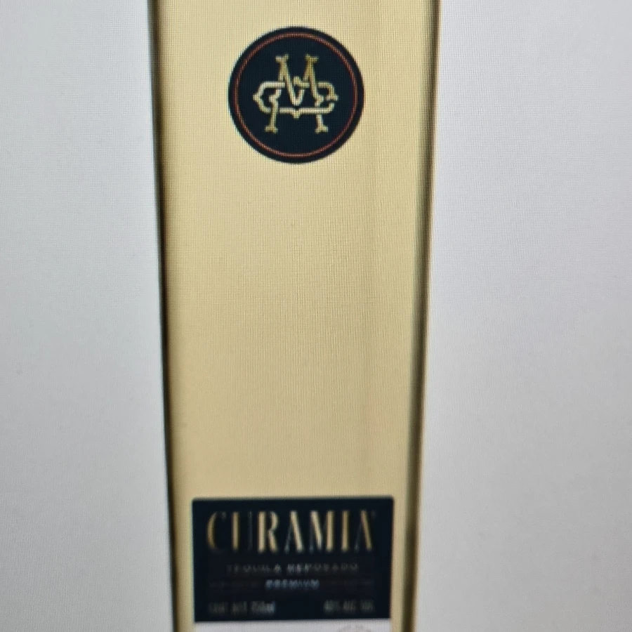 Curamia