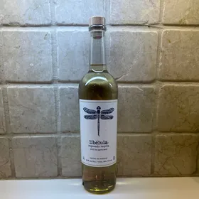 libélula reposada