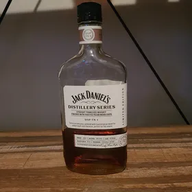Jack Daniel's Distillery Series Finished with Pecan Wood Chips
