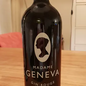 Madame Geneva Gin Rouge