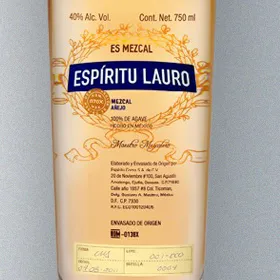 Espíritu Lauro Añejo Mezcal