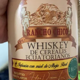 San Juan de Modogoñez, whiskey de varios cereales con infusión de miel.