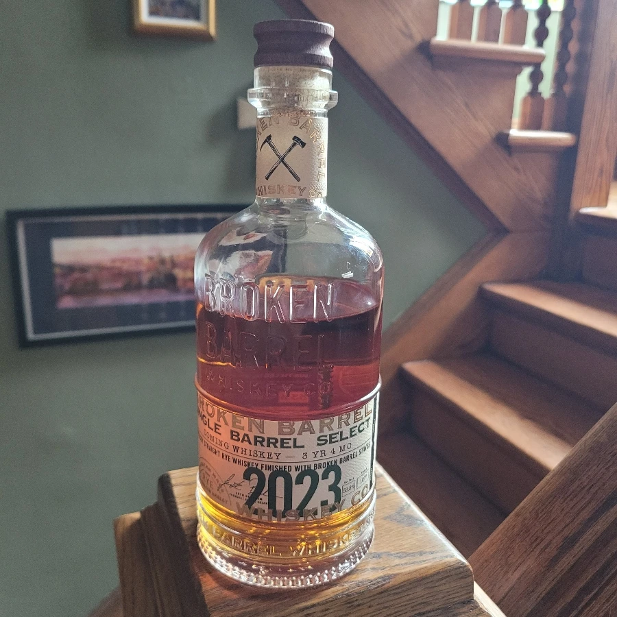 Broken Barrell Single Barrel Select Coming Whiskey-3 YR 4 MO