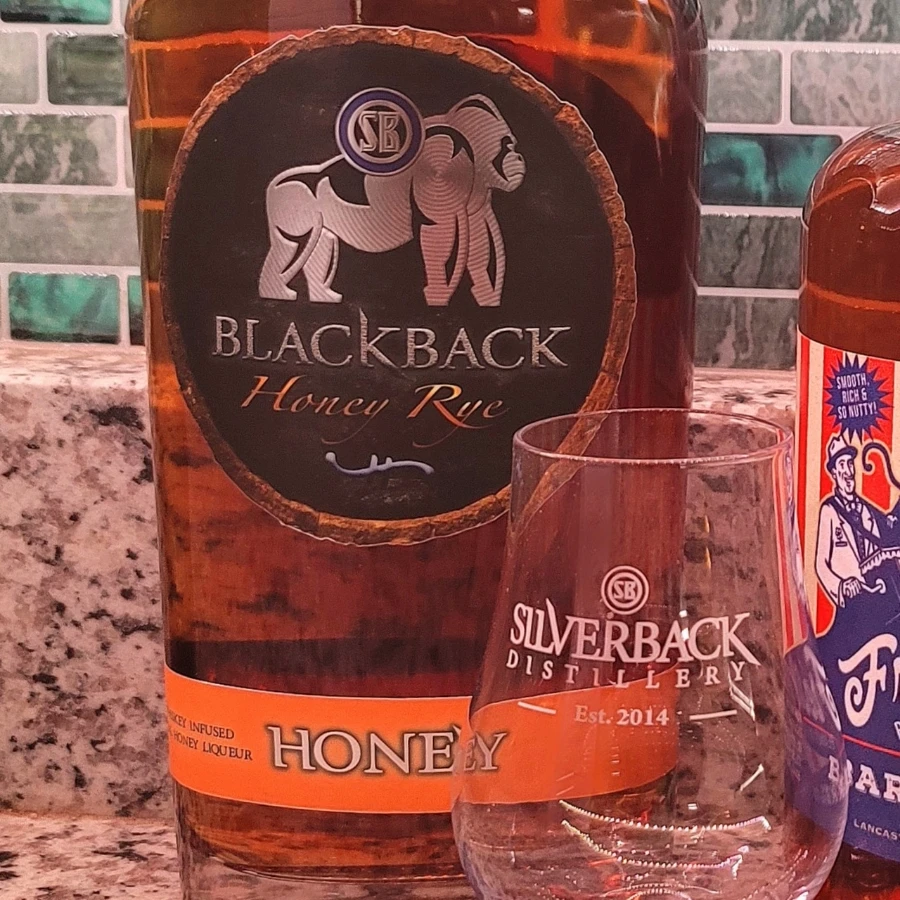 Silverback Distillery Blackback Honey Rye Whiskey