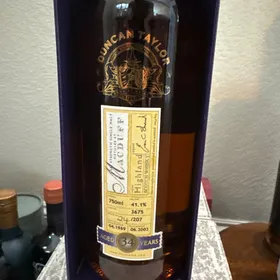 Duncan Taylor cask strength, rare Auld scotch whiskey
