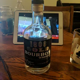 1808 Gold Bourbon whiskey
