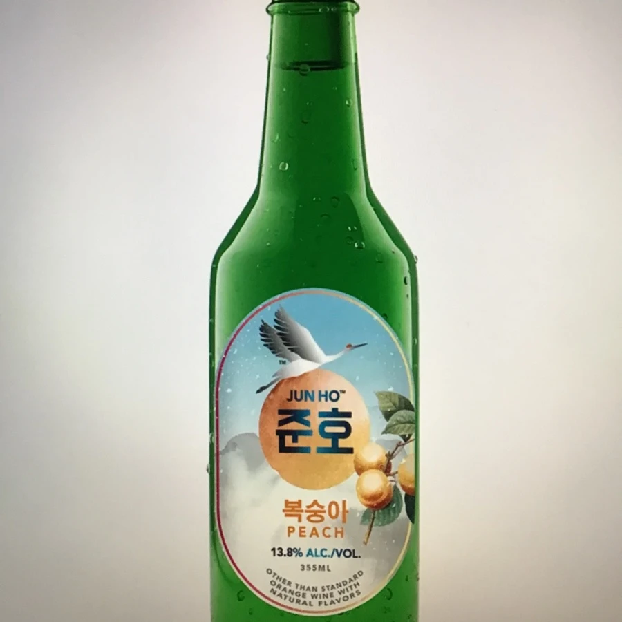 Jun Ho Peach Soju