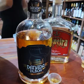 CACHAÇA DANADA DI BOA EXTRA PREMIUM CARVALHO E AMBURANA