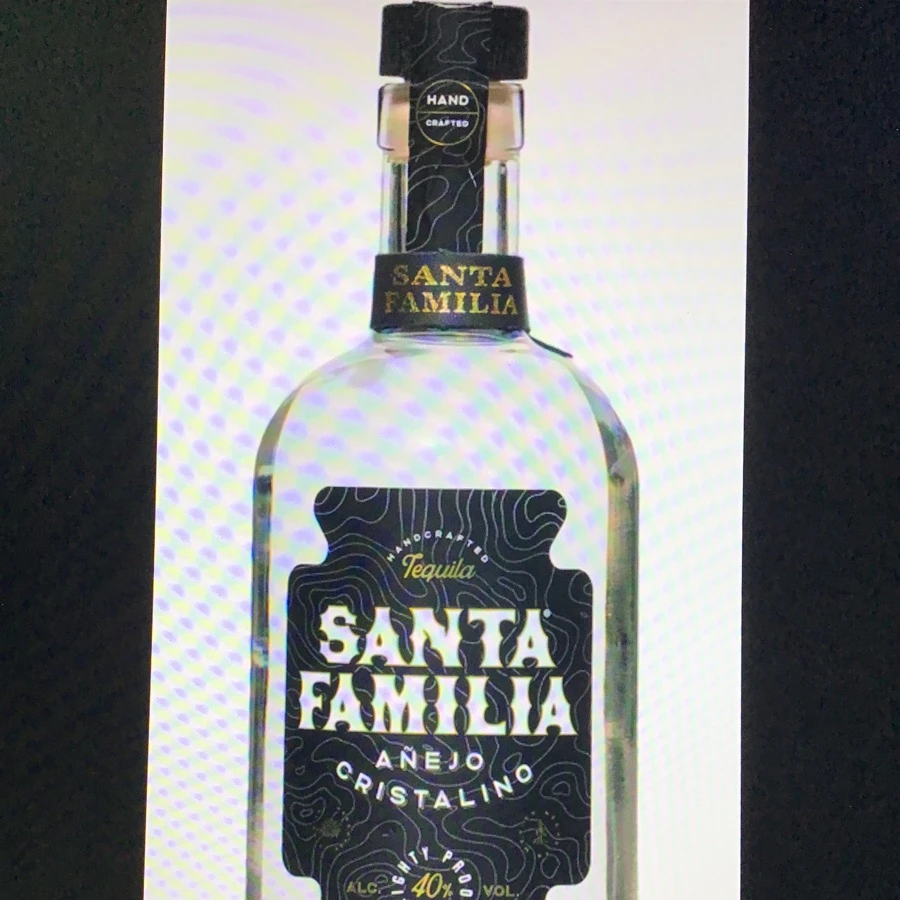 Santa Familia Añejo Cristalino