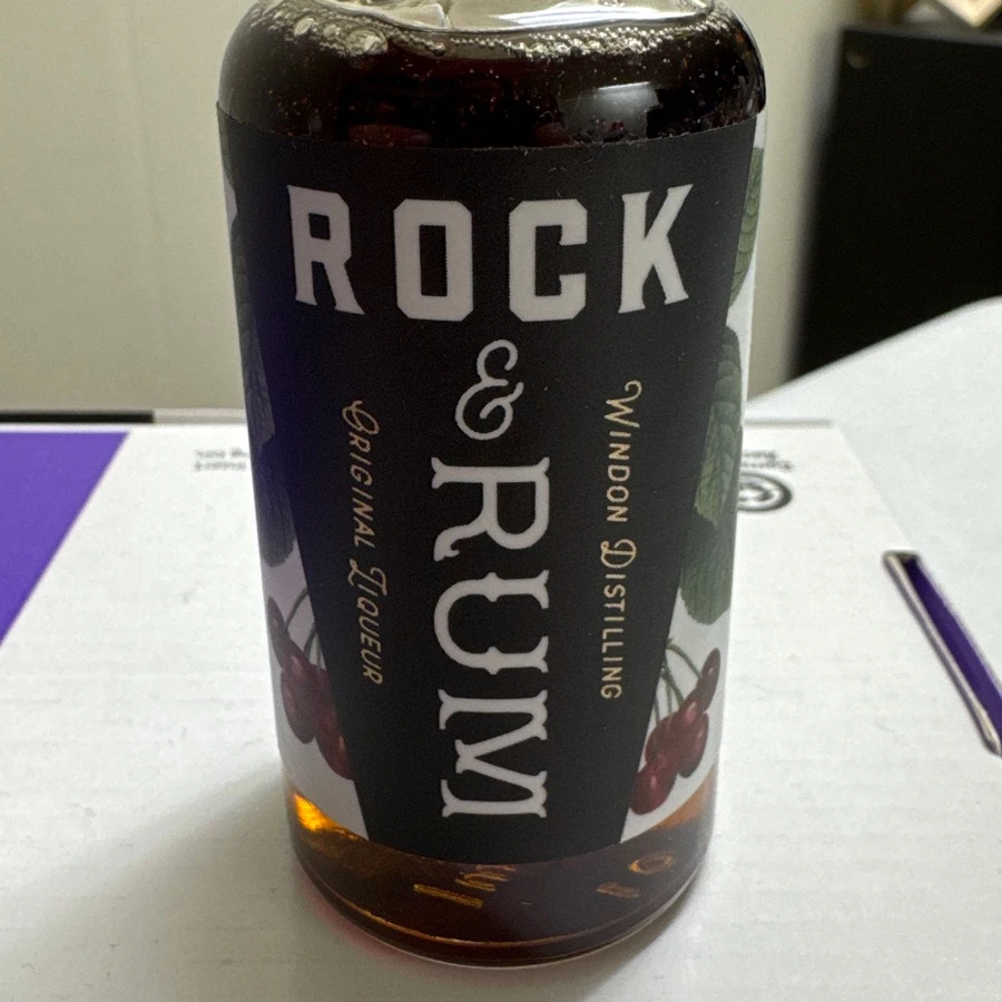 Window Distilling Rock & Rum