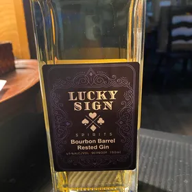 Lucky Sign Bourbon Barrel Rested Gin