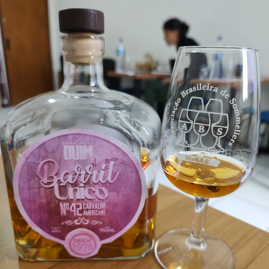 CACHAÇA DUIM BARRIL ÚNICO N.° 42 CARVALHO AMERICANO