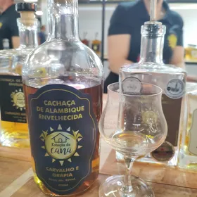 CACHAÇA ESTAÇÃO DA CANA BLEND CARVALHO E GRÁPIA