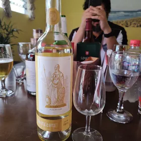 CACHAÇA DIVINA CANA MINERVA CASTANHEIRA