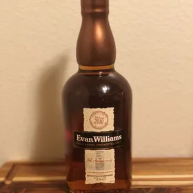 Evan Williams Single Barrel Vintage 2010 (5th Anniversary Evan Williams Bourbon Experience Bottling)