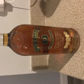 Ron Centenario 9 Conmemorativo