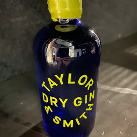 Taylor & Smith Dry Gin