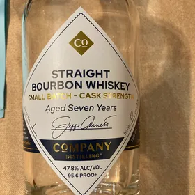 Straight bourbon whiskey small batch cask strength