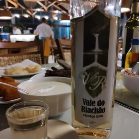 CACHAÇA VALE DO RIACHÃO OURO