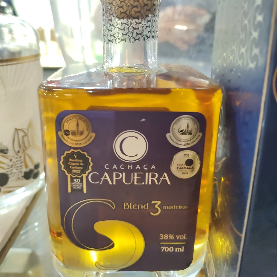 CACHAÇA CAPUEIRA BLEND 3 MADEIRAS