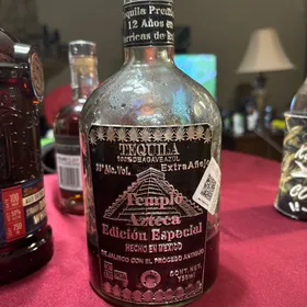 Templo Azteca Edición Especial Extra Añejo