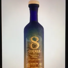 8 Copas Añejo
