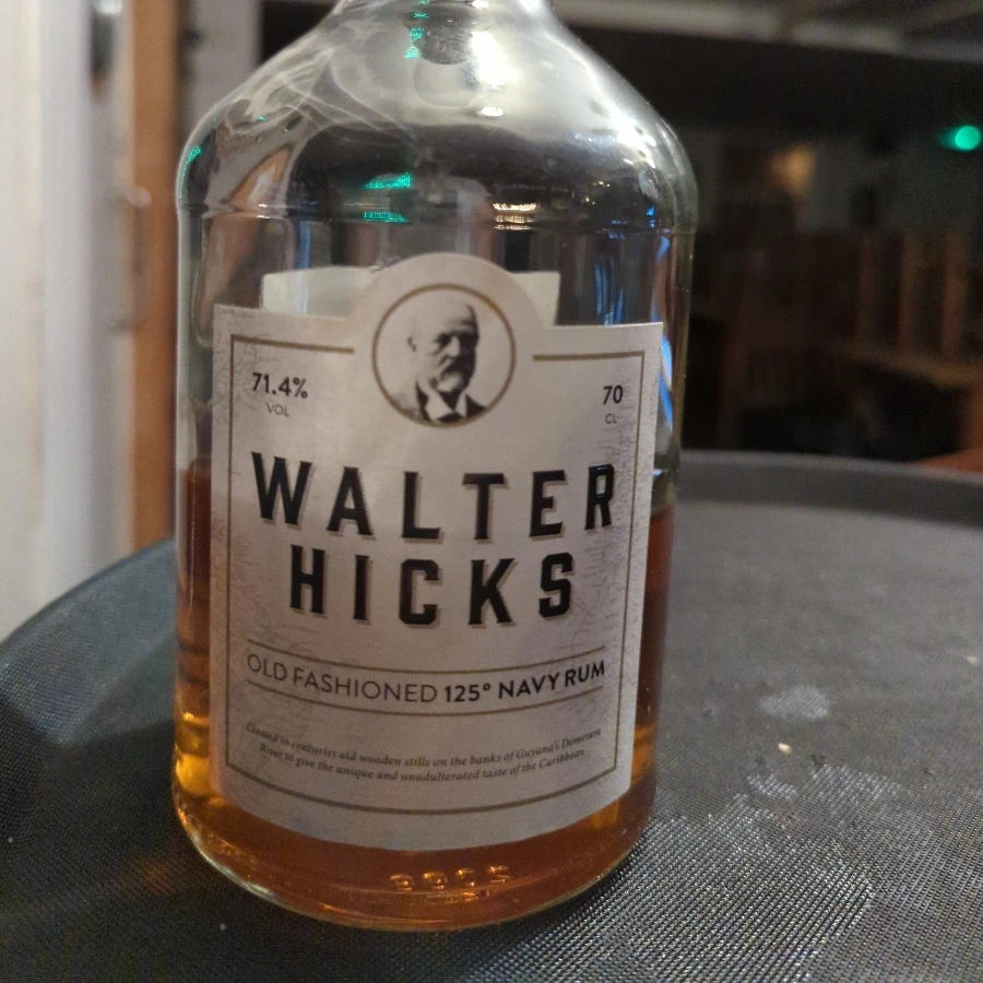 Walter Hicks 125 Navy Rum