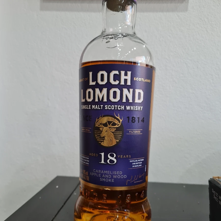 lock lomond 18 caramelised apple and wood smoke