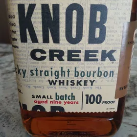 Knob Creek 9 Year - Dusty Red Letters