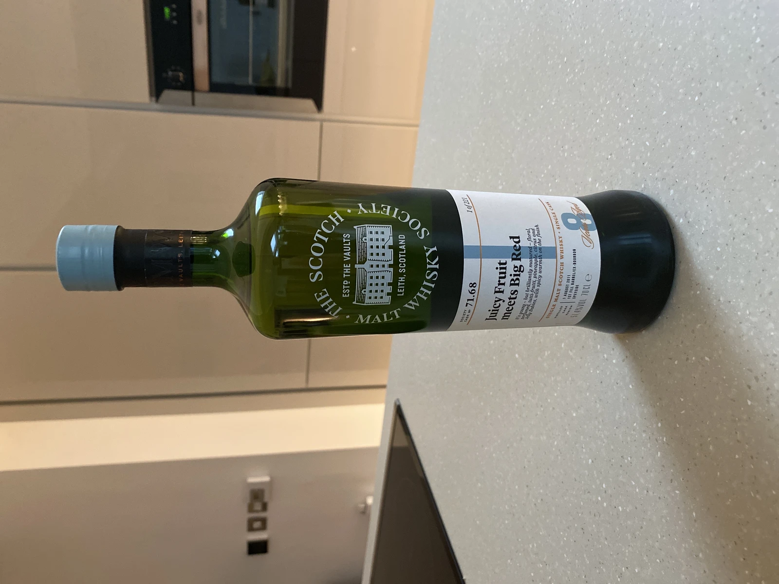 Juicy Fruit meets Big Red 71.68 (SMWS)