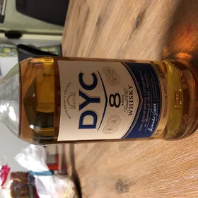 DYC finest Old Whisky
