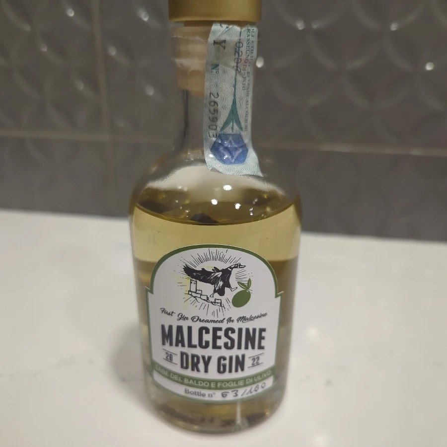 Malcesine Dry Gin Erbe Del Baldo E Foglie Di Ulivo