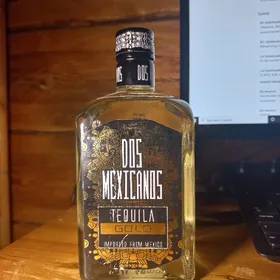 Dos Mexicanos Gold Tequila