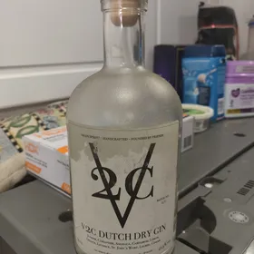 V2C Dutch dry gin