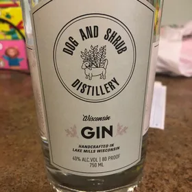 Dog and shrub distillery Wisconsin gin
