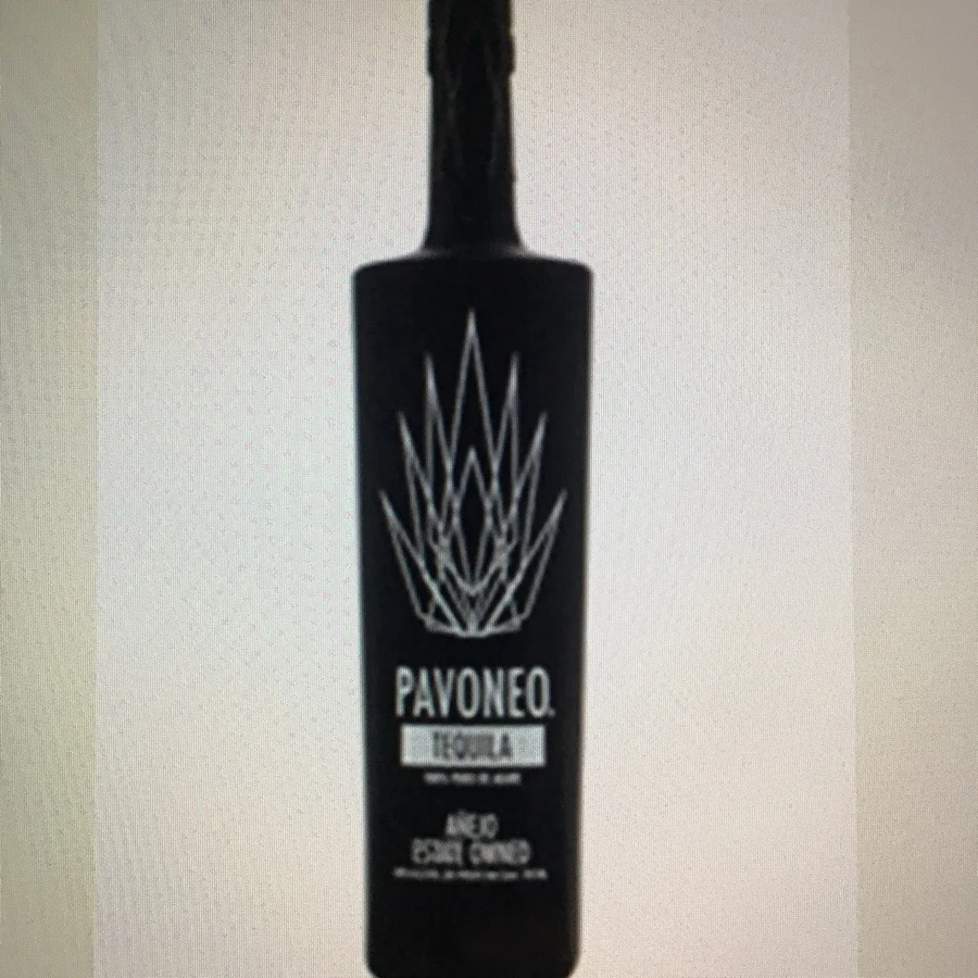Pavoneo Añejo